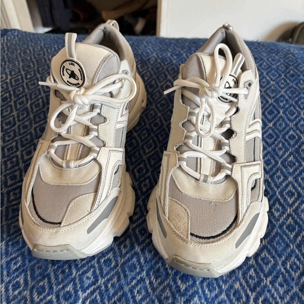 Axel Arigato Gray and White Women's Sneakers